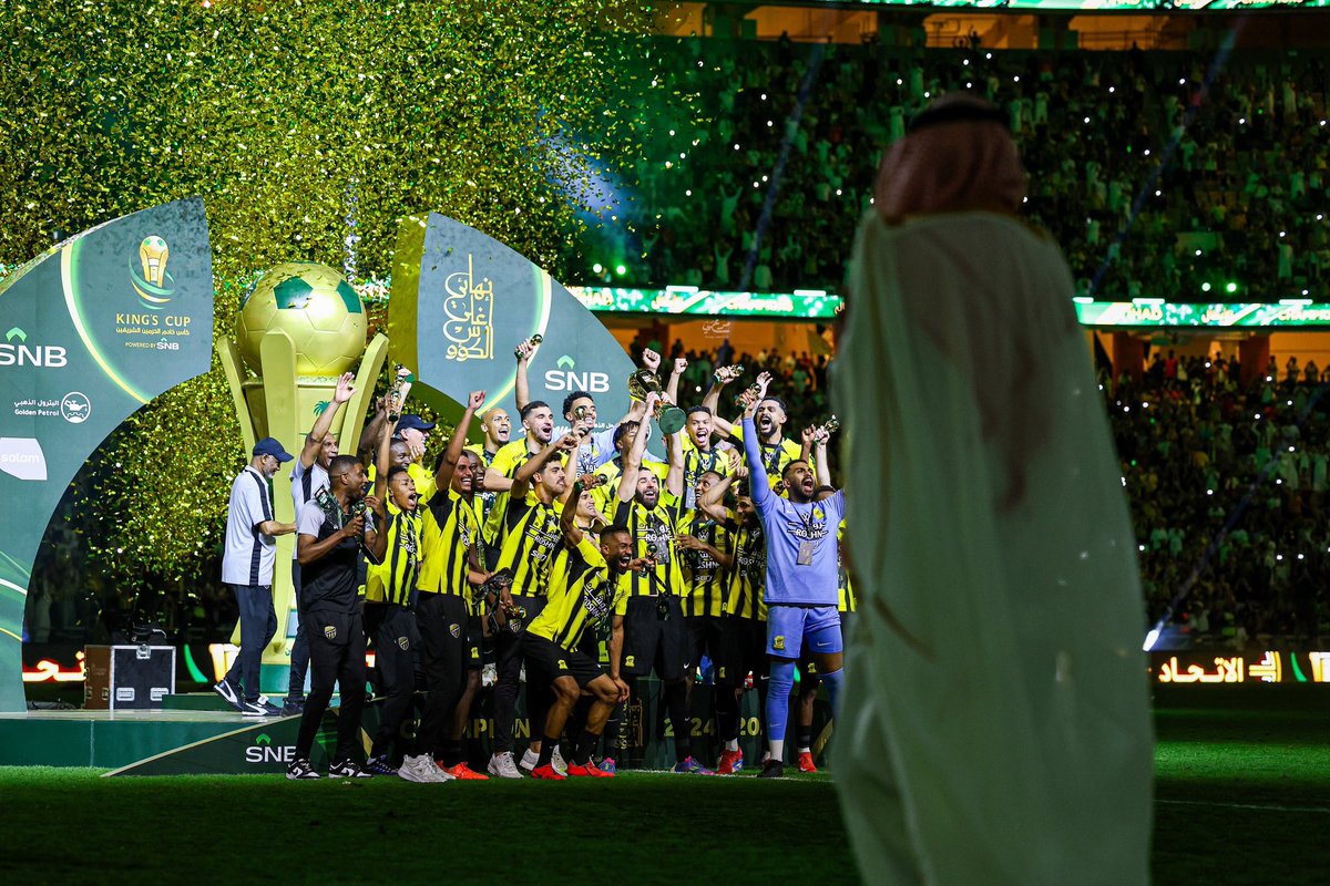 iiDaBa_97's tweet photo. قوم يا واد انا الشقااا.. قوم يا واد انا العميد 🫡💛🖤🏆 https://t.co/lgigRX5a2B