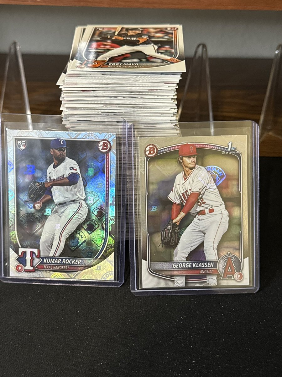 Will’s Cards (@willscards) on Twitter photo Yes, pulled not 1 but 2 retro logos out of base Mega box packs tonight during my break in the <a href="/ThevaultC/">TheVault-SportsCards&Collectibles</a> on FB.
<a href="/Topps/">Topps</a> <a href="/BDKleinman/">Brett Kleinman</a> <a href="/BourbonInvestm2/">Bourbon Invesments 2</a> <a href="/ALTPEPEEEEEEE/">MEGABOWMANINVESTOR</a> Yes, pulled not 1 but 2 retro logos out of base Mega box packs tonight during my break in the <a href="/ThevaultC/">TheVault-SportsCards&Collectibles</a> on FB.
<a href="/Topps/">Topps</a> <a href="/BDKleinman/">Brett Kleinman</a> <a href="/BourbonInvestm2/">Bourbon Invesments 2</a> <a href="/ALTPEPEEEEEEE/">MEGABOWMANINVESTOR</a>