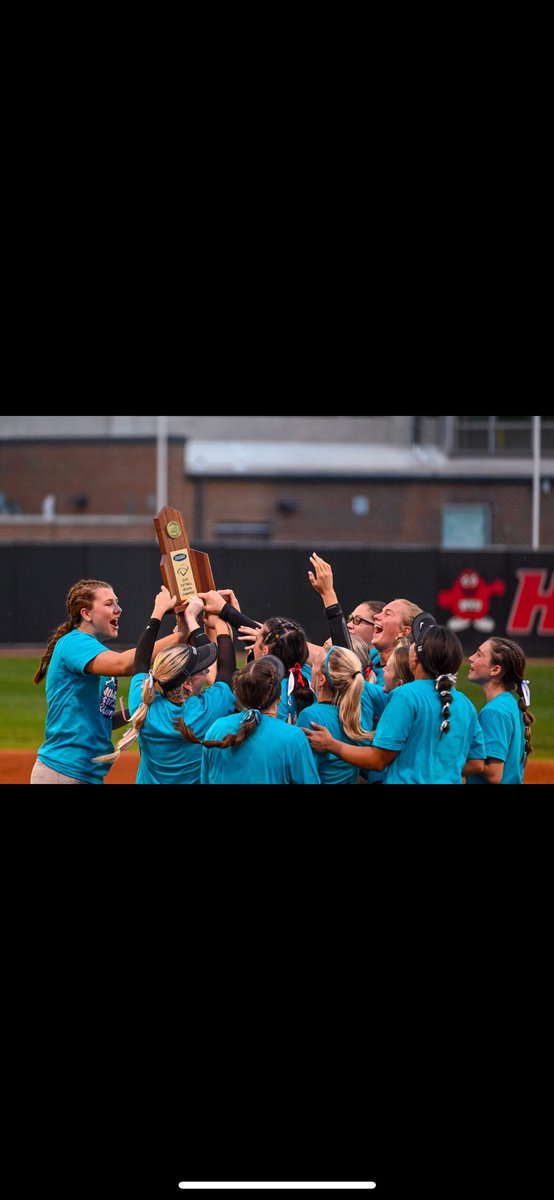 4th region champs! Couldn’t be more proud of this team! Next up: State! See you in Lex! 🖤