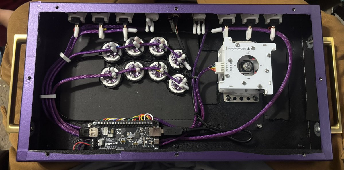 <a href="/AllFightSticks/">AllFightSticks 🕹️</a> 16” case, modded handles and vinyl wrapped. <a href="/goldenlever/">ASI</a>  stick with osbmx v2 buttons. All put together by me including wiring. #goldenclan