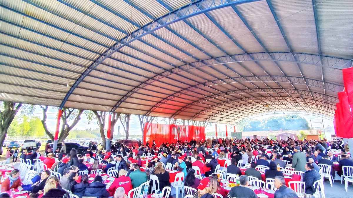 💪🏻🚩¡Guairá vivió una fiesta republicana!
Más de 7.600 nuevos colorados se sumaron a esta gran familia.
Gracias al vicepresidente <a href="/AllianaPedro/">Pedro Alliana</a>, a Don <a href="/Horacio_Cartes/">Horacio Cartes</a>  y a todos los referentes por acompañarnos.
¡Unidos, nada nos detiene! 🇵🇾
#PartidoColorado #Guairá