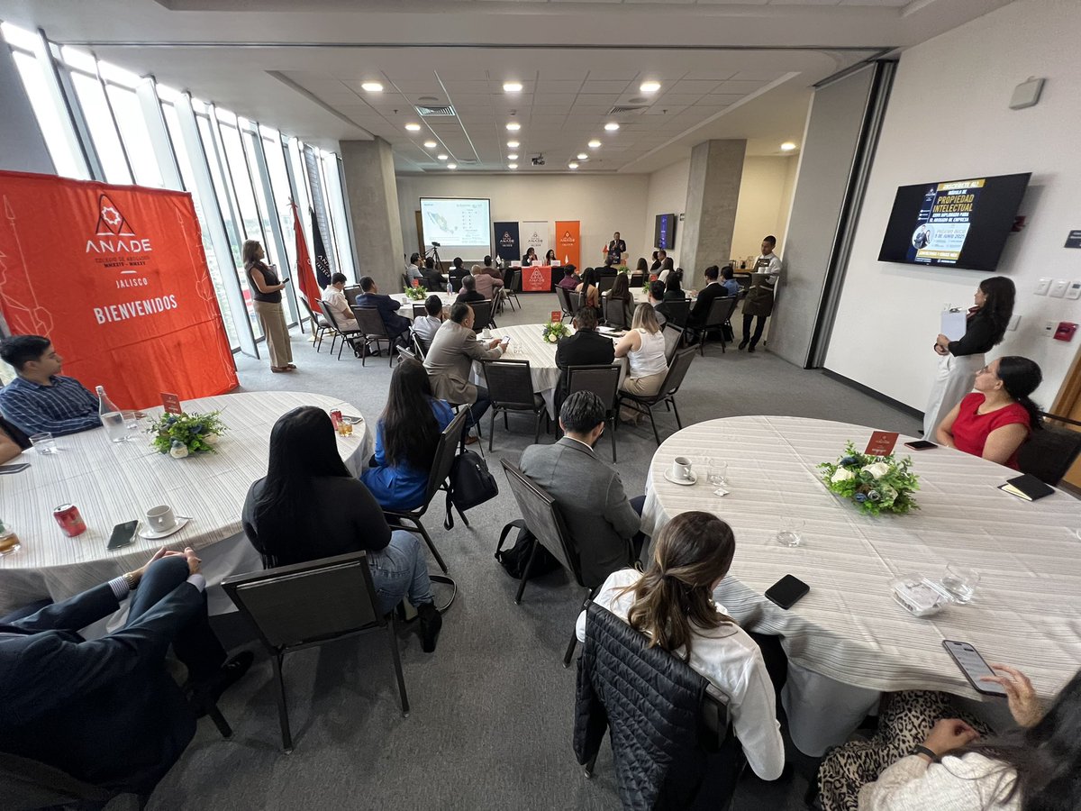 En la reunión mensual para socios de mayo nos acompaña el Dr. Santiago Nieto Castillo, Director General del IMPI presentando el tema: Plan México y la propiedad intelectual. #AnadeJalisco #UnifosYMásFuertes