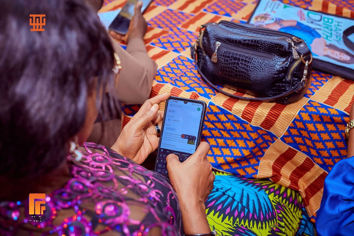 fashionfuturep's tweet image. We’re continuously equipping our MSMEs with foundational knowledge of branding for their fashion businesses, opening and running social media pages, and steadily building their digital presence.

#FashionFutureProgram #DigitalSkills #MSMETraining #Ethnocentrique