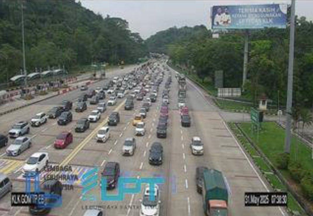 Laporan trafik semasa (31/05/25 | 7.45am)

#kltu LEBUHRAYA KL-KARAK: Aliran trafik tinggi menuju masuk plaza tol Gombak menghala ke Pantai Timur sempena cuti sekolah dan hujung minggu panjang. Rancang perjalanan dan pandu berhati-hati.