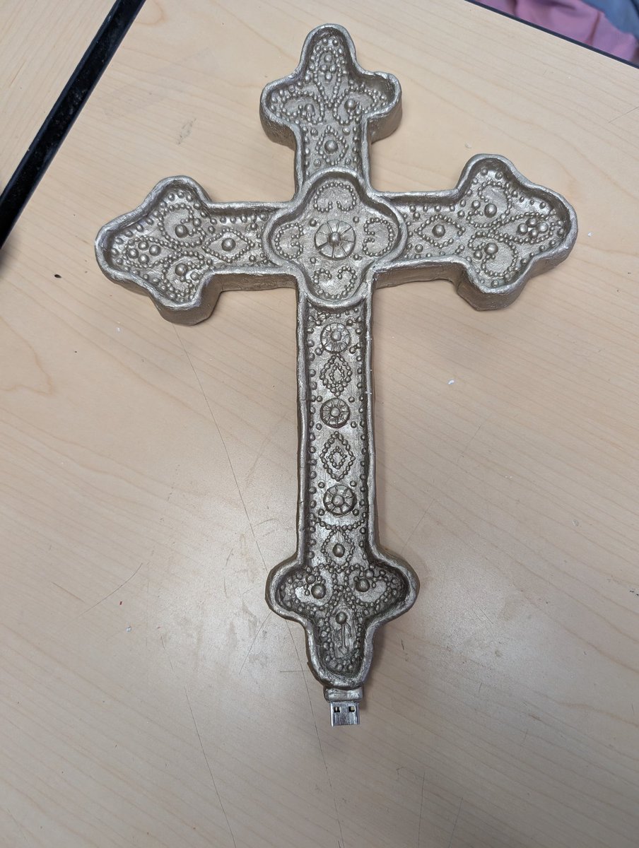 Michelle Villalobos (@hurshelams_art) on Twitter photo 😍Look at this masterpiece!! All those little beads and designs, cardboard and air-dry clay. Definitely won't lose that USB. <a href="/iGalindo_AMS/">Mr. Galindo</a> <a href="/MChavez_AMS/">Monica Chavez</a> 😍Look at this masterpiece!! All those little beads and designs, cardboard and air-dry clay. Definitely won't lose that USB. <a href="/iGalindo_AMS/">Mr. Galindo</a> <a href="/MChavez_AMS/">Monica Chavez</a>