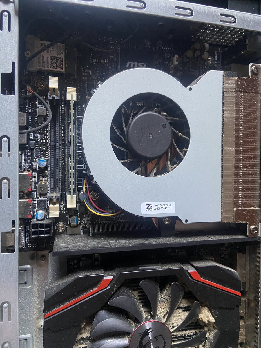 POISON_4000's tweet photo. El antes y el después de que una mini PC pase por mis manos para hacer mantenimiento👍💪🏻 https://t.co/dbFy5wT70p