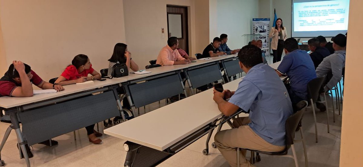 #OperaciónNacionalV Conversatorio sobre investigación con perspectiva de género, atención al usuario víctima de violencia y su debida diligencia se dirige a elementos de la DPI en #SPS