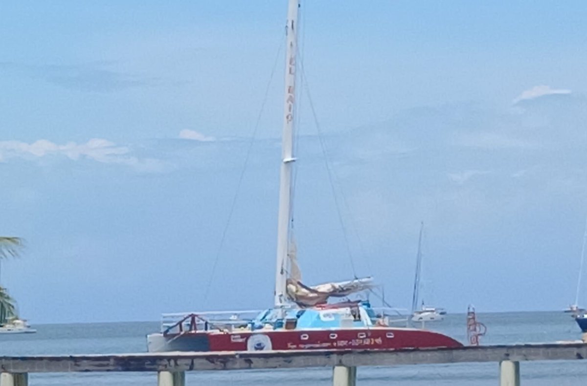 #OperaciónNacionalV Fiscalía de Roatán abrió una denuncia de oficio tras un vídeo viral en redes sociales que muestra supuestos daños al arrecife coralino en West End, por lo cual se solicitó al ICF realizar inspección marina para determinar el daño