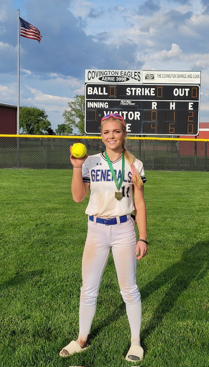 AWHSSoftball's tweet photo. Regional Champions!!!! Generals advance to State's (Final Four) and improve to 25-5 (10-4 NLL) w/ 4-0 win over Kings. @MollyConner2025 with the 1 hitter in the circle. DINGER ALERT!!! @MeganSumner08
 #ROLLGENS https://t.co/hmH2bAWa0f
