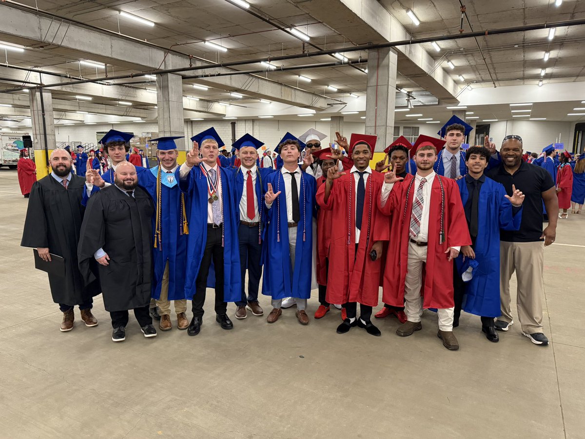 YetteFootball's tweet image. Congratulations to the Class of 2025 Graduates!!! Proud of the great young men they have become and look forward to all their future successes!! Once A General, Always A General!!