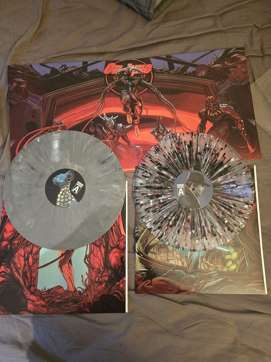 oneonlyhiiro's tweet image. I love this vinyl. Got it earlier this week 

@PlayWarframe am inlove. Happy to support yall