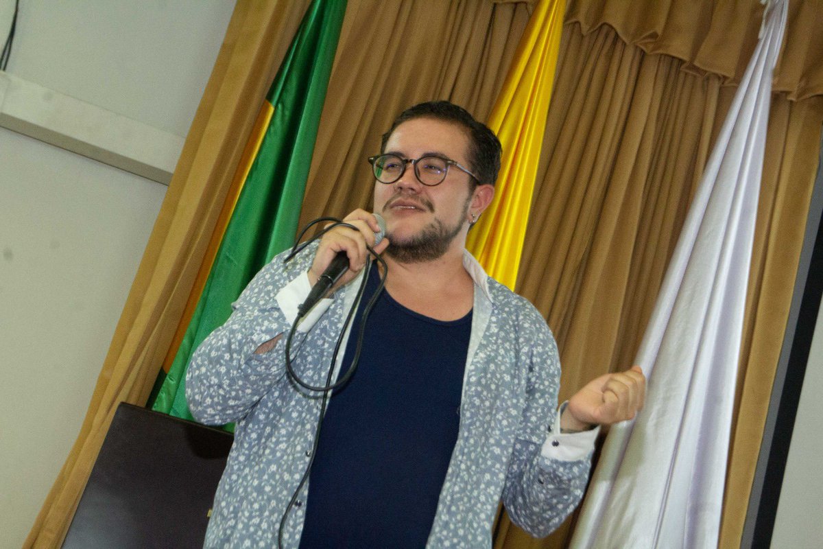MinjusticiaCo's tweet photo. En el evento se fortalecieron capacidades en enfoque de género, acción sin daño y atención a personas LGBTIQ+.

Este espacio reafirma el compromiso por una justicia intercultural, coordinada y respetuosa de los derechos humanos, que brinde respuestas efectivas a las violencias en los territorios.

🌿 ¡Seguimos construyendo paz desde la diversidad!