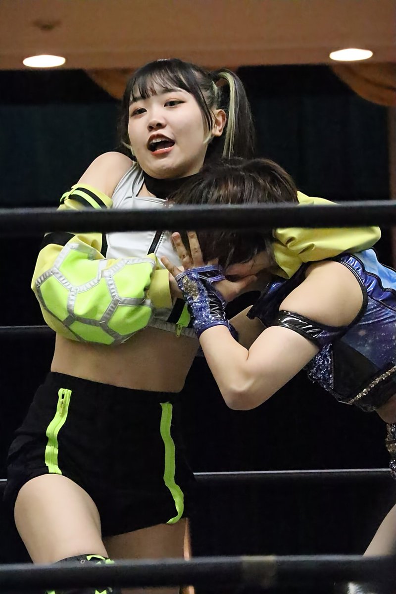 sasukekotetsu17's tweet photo. あれから1年7ヶ月
インタ戦に繋がるとは❗️
#鈴芽 #長谷川美子
#tjpw #GunPro
#GunJo
#東京女子プロレス
【📷️23·10·22 ガンジョ高島平】 https://t.co/XlMW2bq1QG