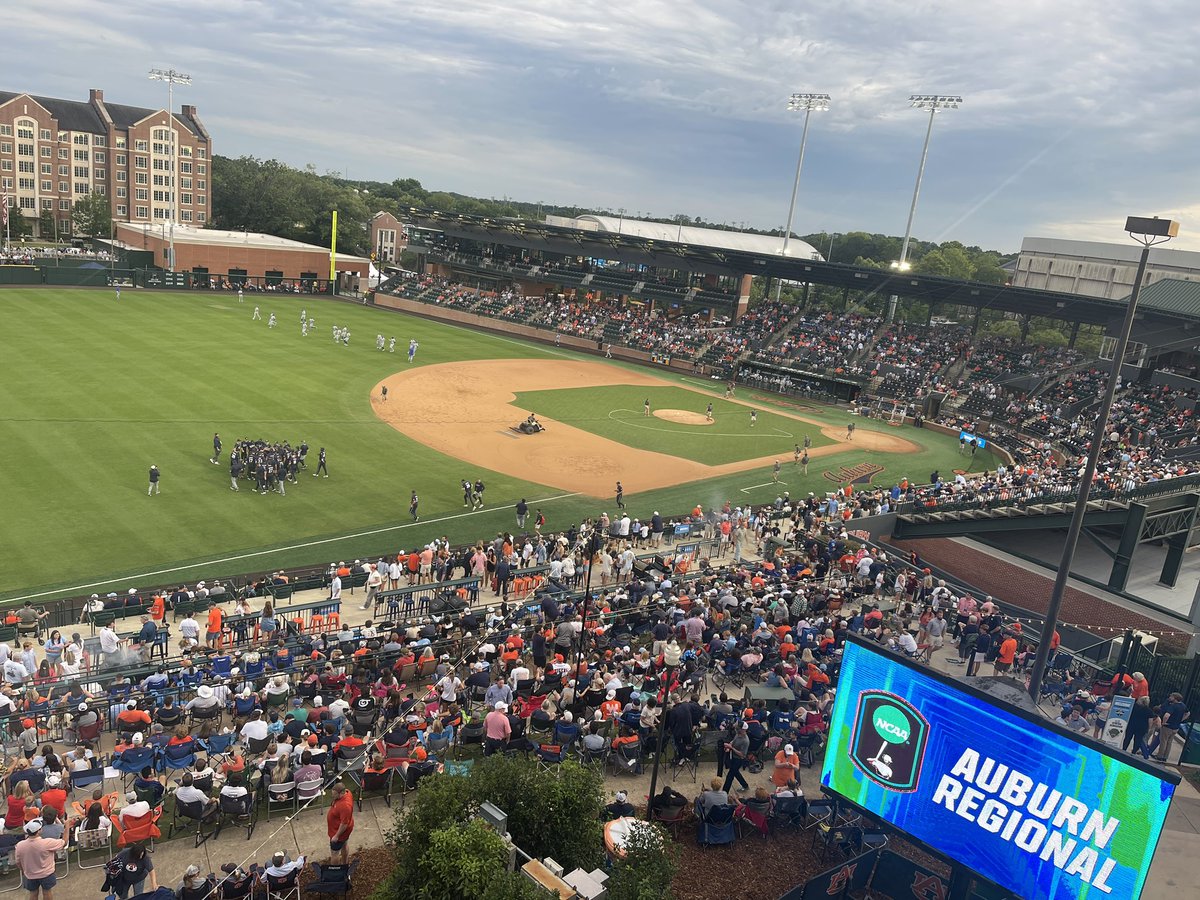 Plainsman Parking Lot tweet media