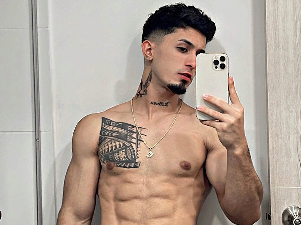 randyblueLIVE's tweet photo. Just checking the view. What do you think? ๐ฅ
#RandyBlueLive #gayguy #handsome
https://t.co/oL7FKReSZ9 https://t.co/v1c52pkg3J