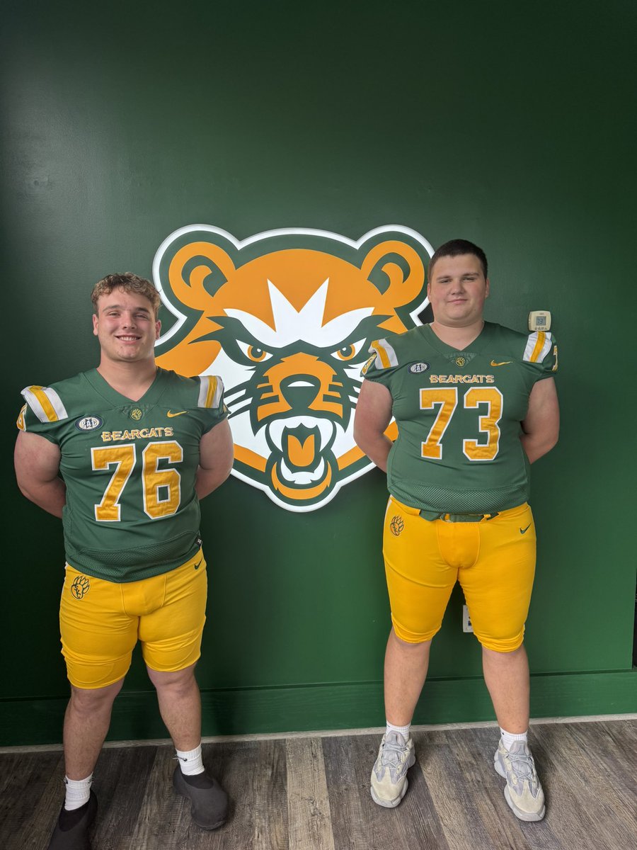 Donovan Hutchens (@hutchdonovan76) on Twitter photo Thank you <a href="/Coach_ZShaw/">Zach Shaw</a> for inviting me out to Saint Vincent yesterday. Had a great time talking and with the coaches!!๐ข๐ก
<a href="/CoachCGoff/">๐๐๐ฌ๐๐ฒ ๐๐จ๐๐</a> <a href="/CoachJohnstonOL/">Chace Johnston</a> <a href="/CoachPeluso_/">Brandon Peluso</a> <a href="/CoachYarosz/">Mike Yarosz</a> <a href="/CameronPam14218/">Cameron Pampeno</a> Thank you <a href="/Coach_ZShaw/">Zach Shaw</a> for inviting me out to Saint Vincent yesterday. Had a great time talking and with the coaches!!๐ข๐ก
<a href="/CoachCGoff/">๐๐๐ฌ๐๐ฒ ๐๐จ๐๐</a> <a href="/CoachJohnstonOL/">Chace Johnston</a> <a href="/CoachPeluso_/">Brandon Peluso</a> <a href="/CoachYarosz/">Mike Yarosz</a> <a href="/CameronPam14218/">Cameron Pampeno</a>