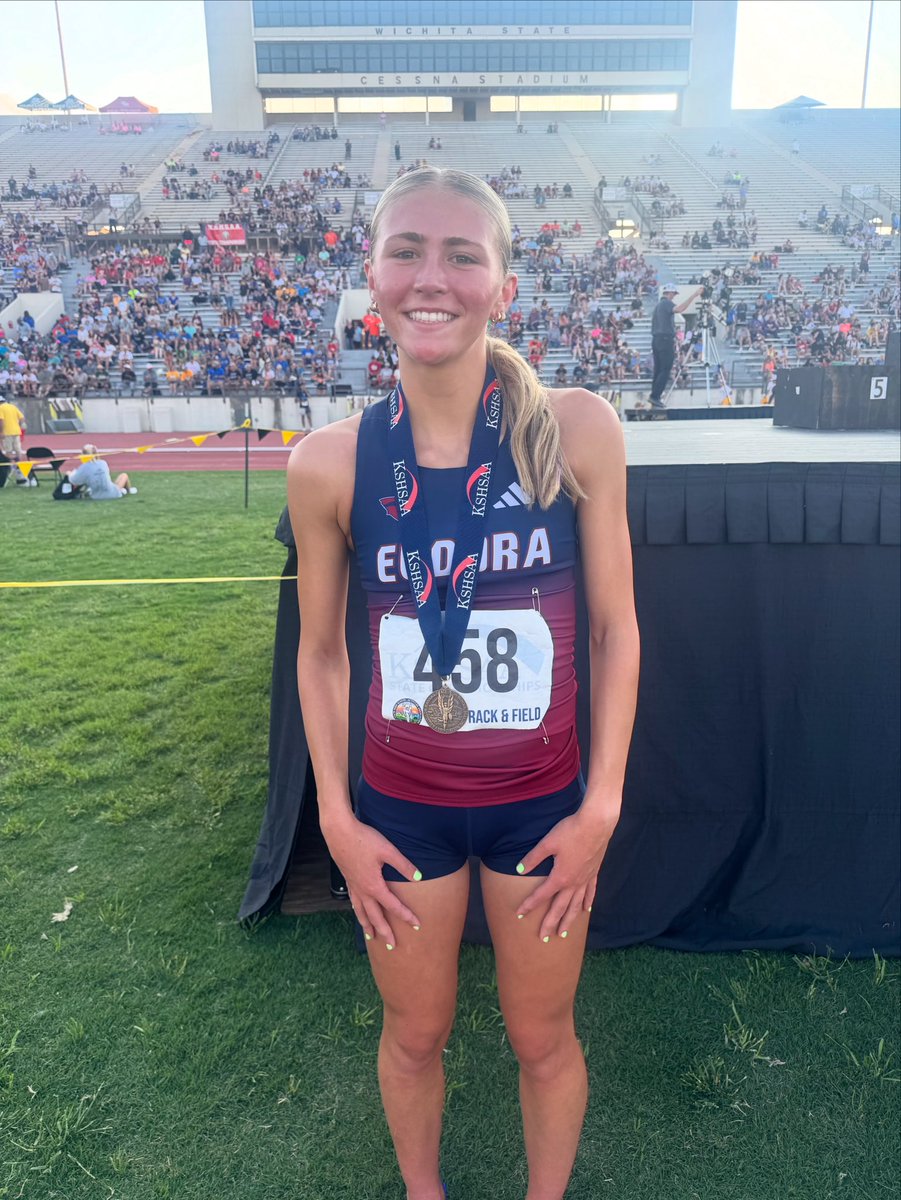 4A girls 3200m state champion 🥇

Hanna Keltner of Eudora wins the girls 3200m state championship with a time of 11:14.71. #sportsinkansas