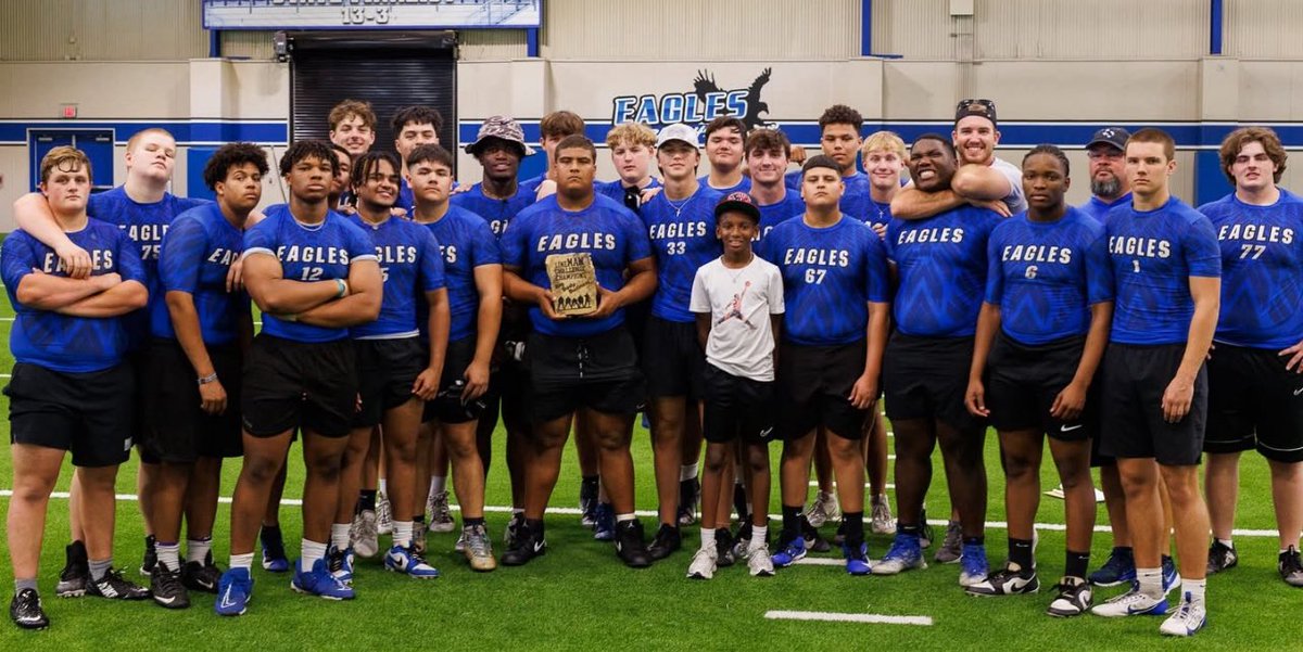 Camerongriffin0's tweet photo. Punched our ticket to STATE. Lindale linemen getting after it — June 21st, we’re coming for that title😤. @Lindale_FB @HSUCowboys https://t.co/uOcRrwJO3A