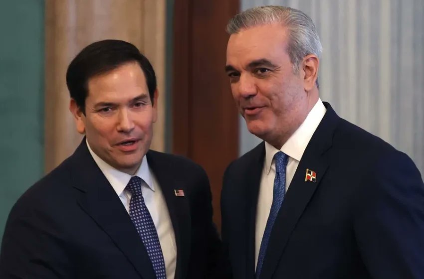 Presidentes Abinader sigue golpeado por la crisis migratoria,  busca solución; Bukele levanta a El Salvador de las garras del pandillerismo.  aldiapanama.com/2025/05/bukele…