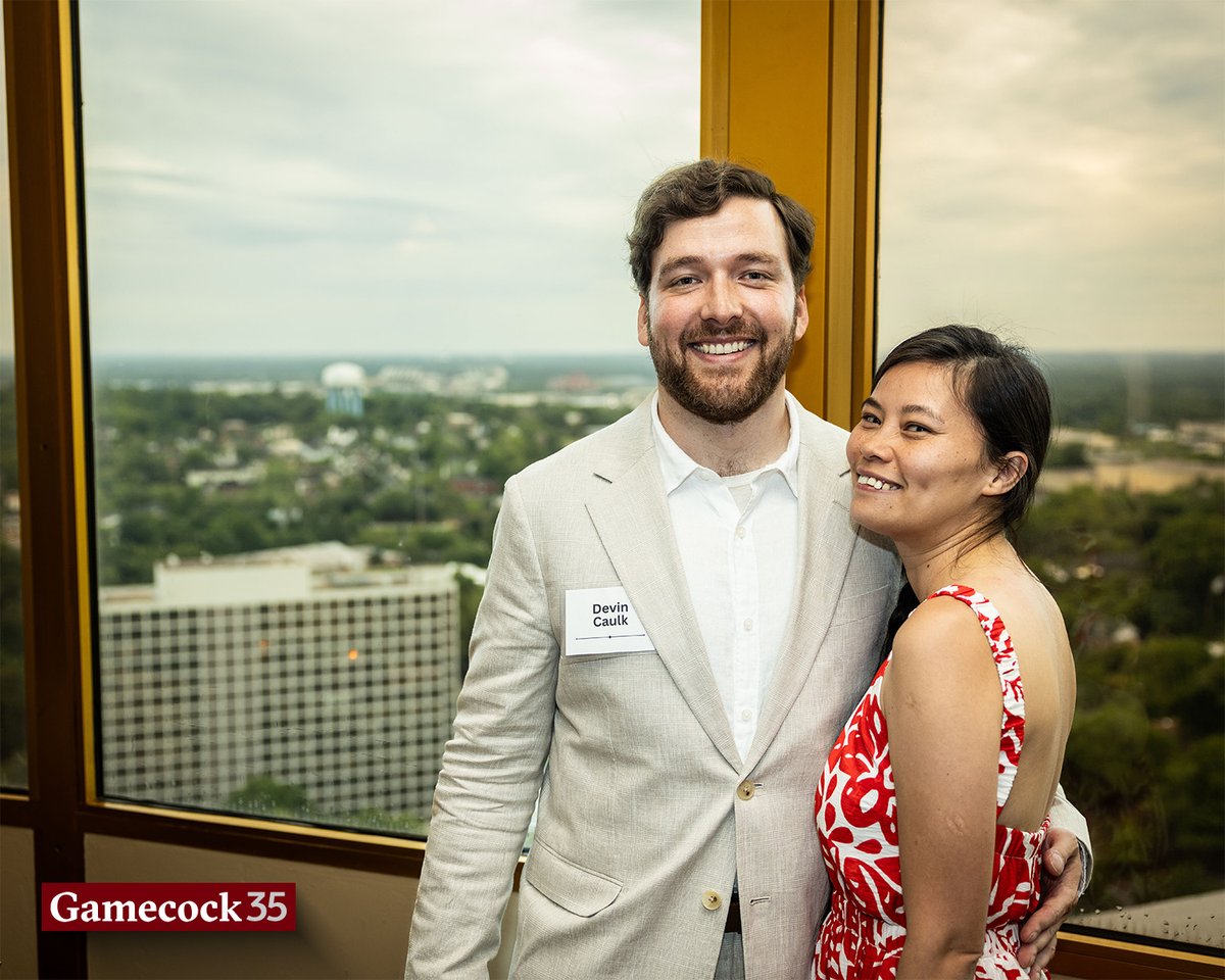 UofSCYAC's tweet image. The 2025 #Gamecock35 honorees have landed in Columbia. 🤙
#GamecockAlumni // @SCStudentLoan