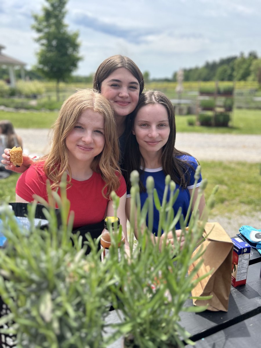 BHNCDSB French tweet media