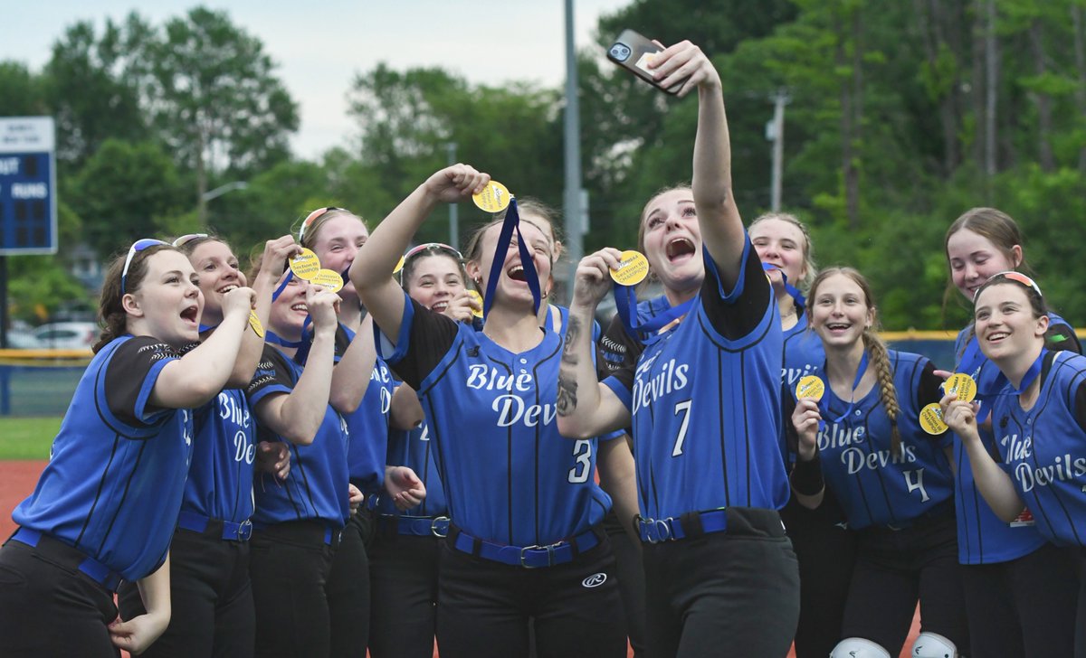 chips on chips for <a href="/CamdenBlueDevil/">Camden Athletics</a> softball squad