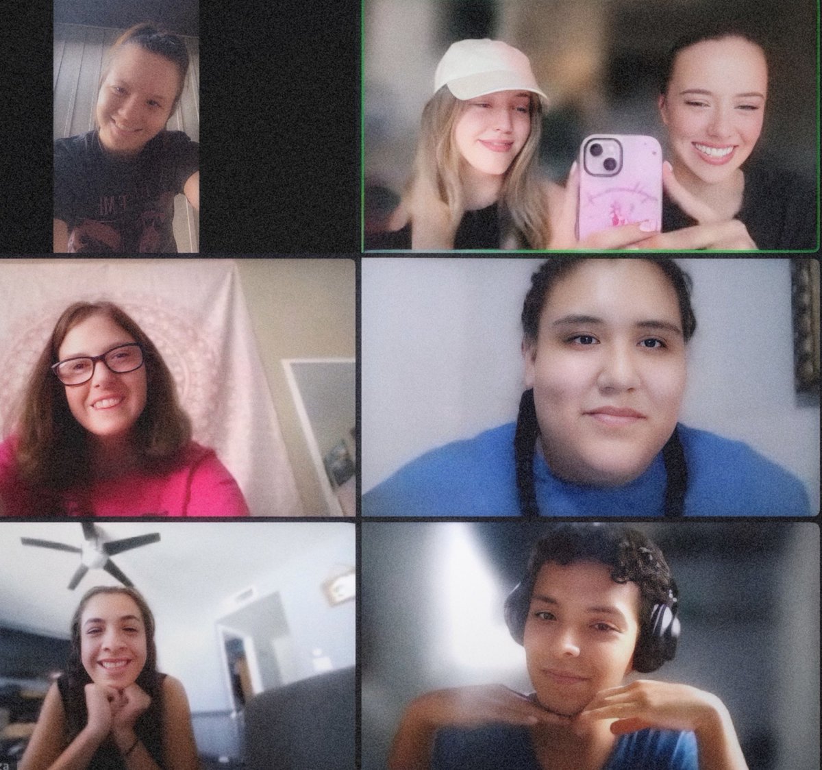 Words can’t even begin to describe the love I have for these sweet talented twin best friends of mine. They truly mean so much to me and I’m so grateful to have them in my life and to be able to support them with some of my other besties! They are going places in the industry 💗