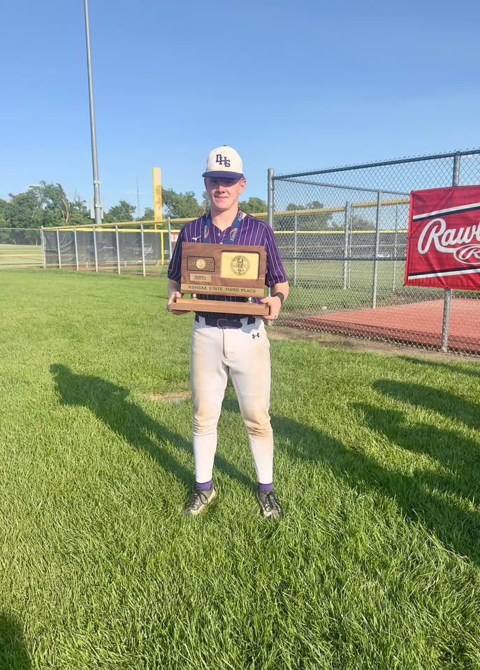 After losing 3-1 in a pitching duel Douglass came back to claim 3rd at 2-1A state. Proud of ya <a href="/BronsynKnisley/">Bronsyn Knisley</a>