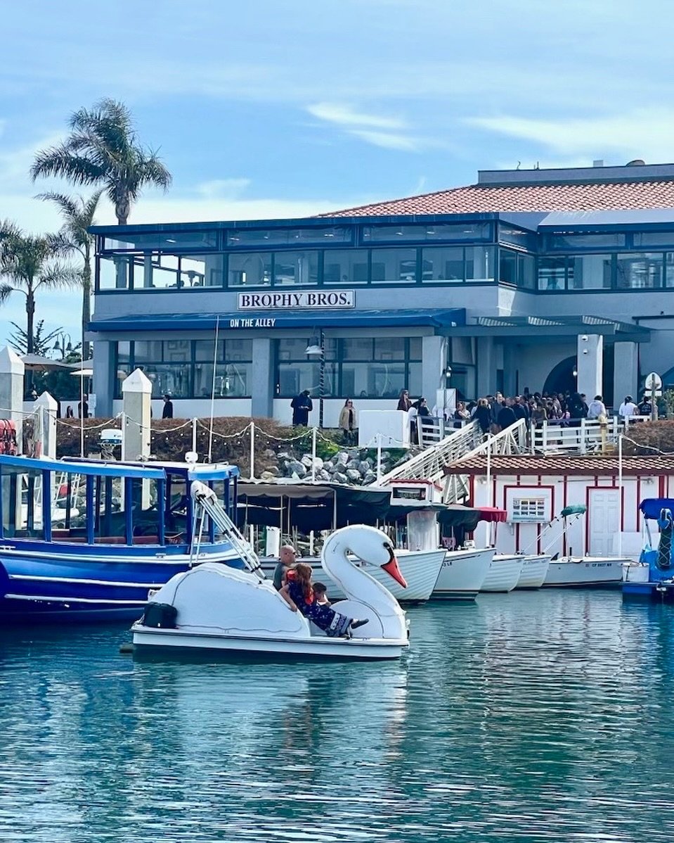 Float into the weekend with us - giveaways, music &amp; more by the sea @venturaharbor this Saturday!

Details 👉venturaharborvillage.com