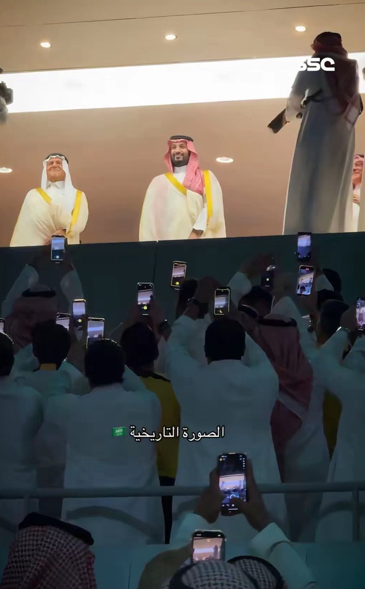emt_339's tweet photo. شعبك يحبك …شعبك يستمد القوة و العزيمة منك…. https://t.co/sy4jOxfVEM