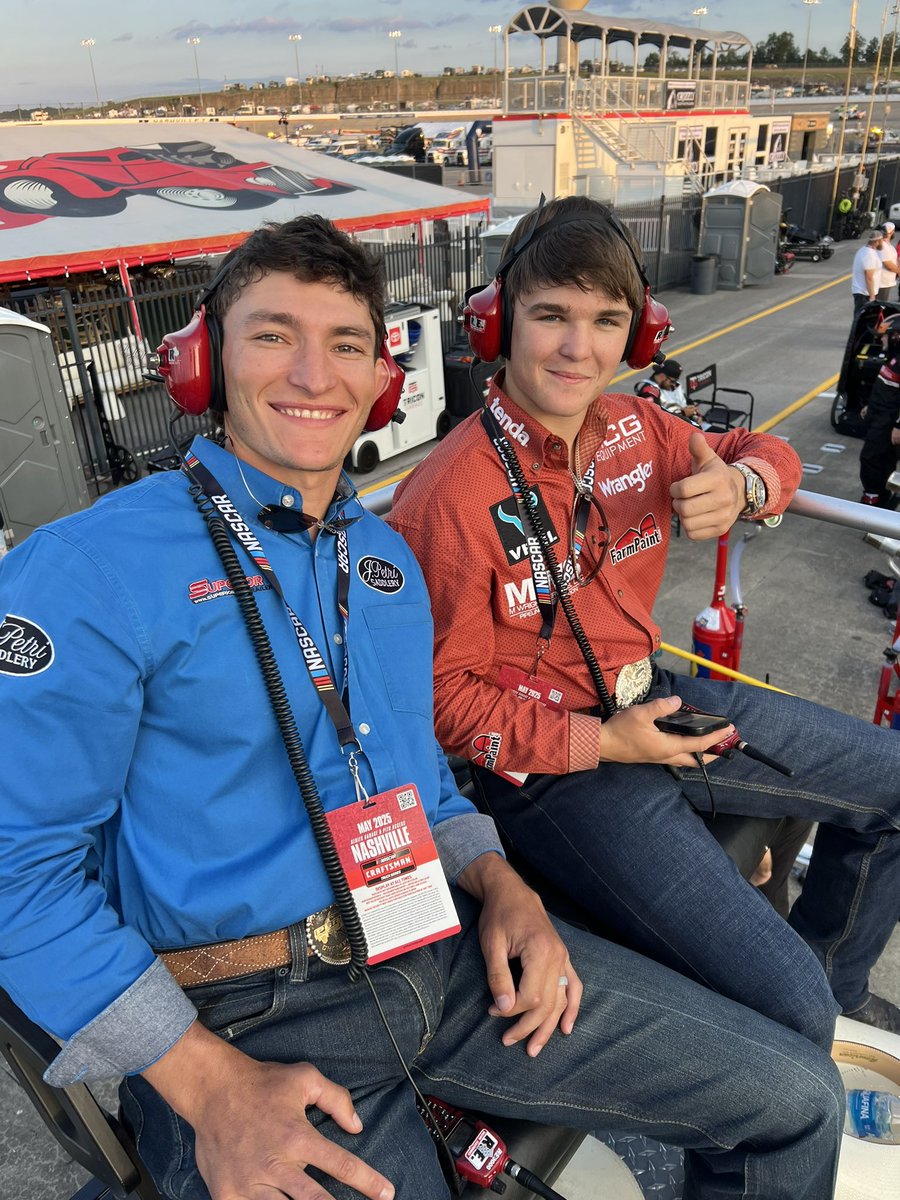 ThorSportRacing's tweet image. Got a few bull riders in the house tonight, Wacey Schalla and Jesse Petri! Always a pleasure having our @FarmPaint and @TendaHorse riders at the track! 🐂🤠