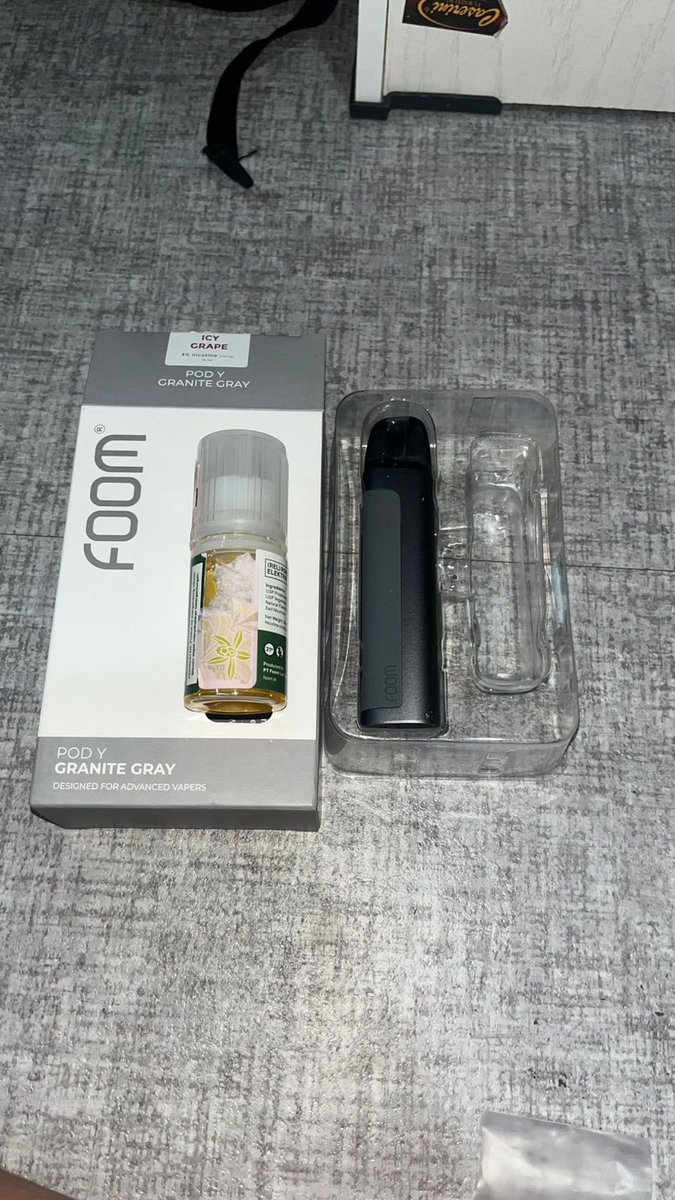 thoseflurs's tweet photo. WTS Foom Y
KELENGKAPAN
- catridge (used)
- ⁠liquid jusrakjat honeydew 65%
- ⁠device
- ⁠box &amp; surat surat
HB Device: 310.000
HB Liquid: 100.000
HJ Dengan Liquid: 185.000 Nego Tipiz Tipiz
📍 Pettarani, Makassar
bisa oyeenn 🍊 
#wts #wtb #zonajajan #zonauang️ #foom #vape #pod https://t.co/Gk29YX2jNB