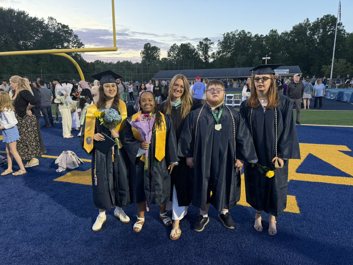 Mrs. Z’s Monarch Room Adventures tweet media