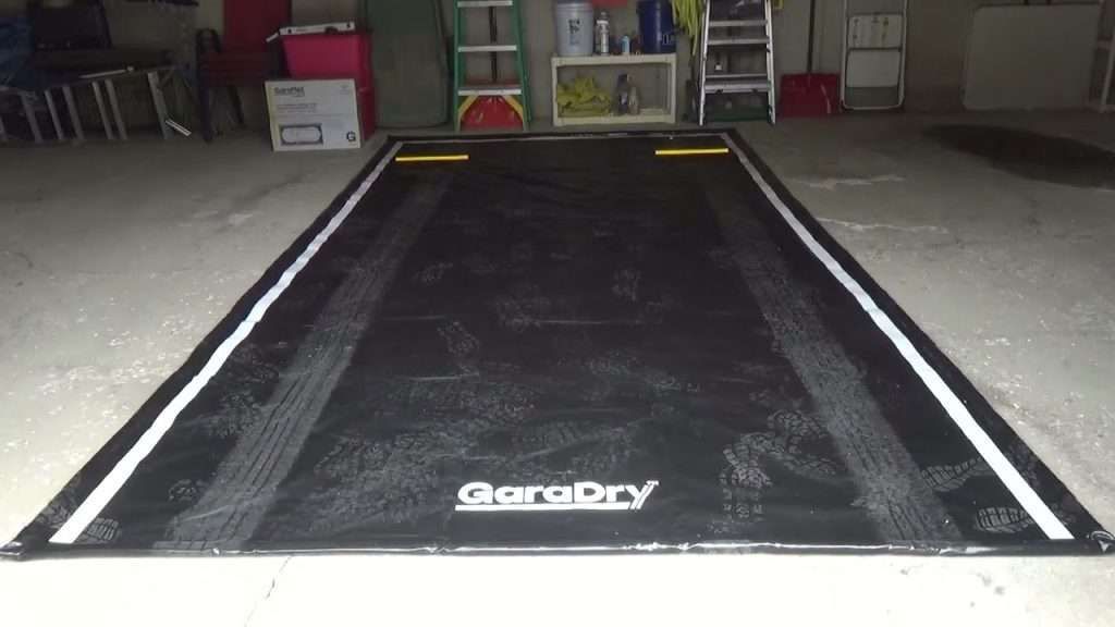 WeekendHM's tweet photo. Garage Floor Containment Mat 
https://t.co/BIbe5Hdsni
The GaraMat garage floor containment mat traps water, snow, road salt, dirt, oil and other fluid leaks. The containment mat is made from a heavy duty PVC. Hook and loop fasteners hold the mat in place and allow for easy https://t.co/edwHdpIHSY