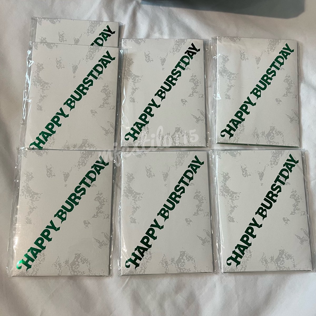 WTS LFB PH ONLY ‼️

Seventeen Happy Burtsday Weverse albums version 

Available members: 

-S.COUPS (1)
-JUNHUI (3)
-WOOZI (1)
-DK (1)
-VERNON (1)

-₱ 550
-eta/hand carried to ph June 2
-payo or 5 days reservation
-reply or dm to claim 🙏🏻