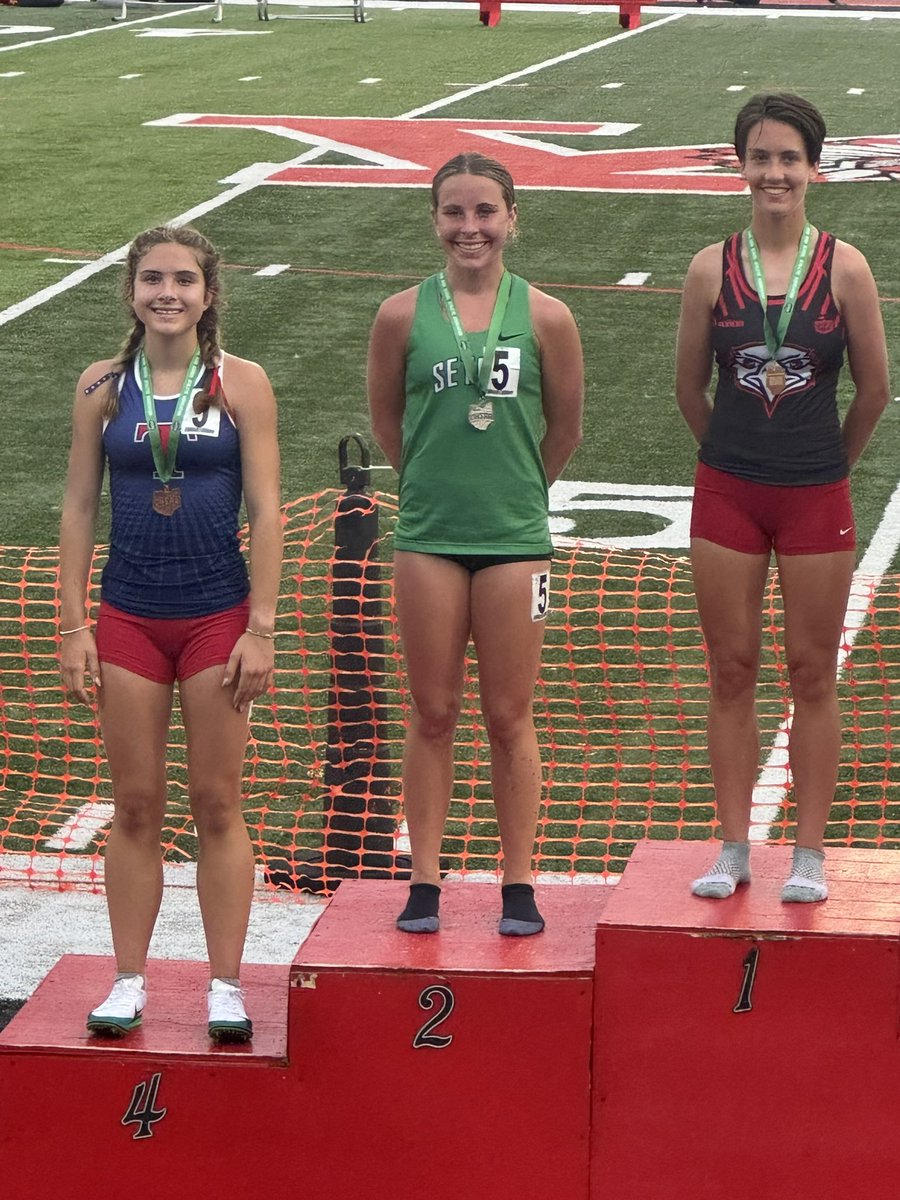 🚨 STATE BOUND 🚨
Heidi Harmeyer is heading to STATE in the 1600m run and the 3200m run!

🥇 1600m Regional Champion 
🥈 3200m Runner Up

#GoSaints