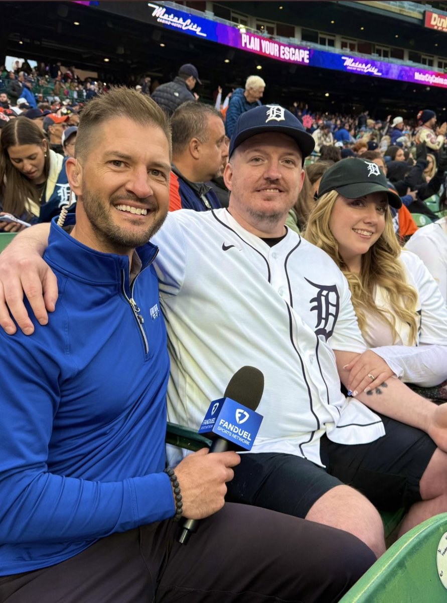 Charlotte (@chazzeex) on Twitter photo Take me back 😭⚾️🇺🇸
#Detroit #michigan #baseball #tigers #comericapark
<a href="/tigers/">Detroit Tigers</a>
<a href="/TigersJUK/">Jed 🇬🇧</a>
<a href="/Johnny__Kane/">Johnny Kane</a>
<a href="/jasonbenetti/">Jason Benetti</a>
<a href="/andydirks12/">Andy Dirks</a>
<a href="/frankieb660/">Frankie Boyd</a> Take me back 😭⚾️🇺🇸
#Detroit #michigan #baseball #tigers #comericapark
<a href="/tigers/">Detroit Tigers</a>
<a href="/TigersJUK/">Jed 🇬🇧</a>
<a href="/Johnny__Kane/">Johnny Kane</a>
<a href="/jasonbenetti/">Jason Benetti</a>
<a href="/andydirks12/">Andy Dirks</a>
<a href="/frankieb660/">Frankie Boyd</a>