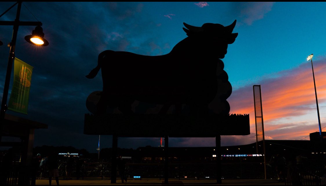 Now THIS is a beautiful stadium pic!!!!!