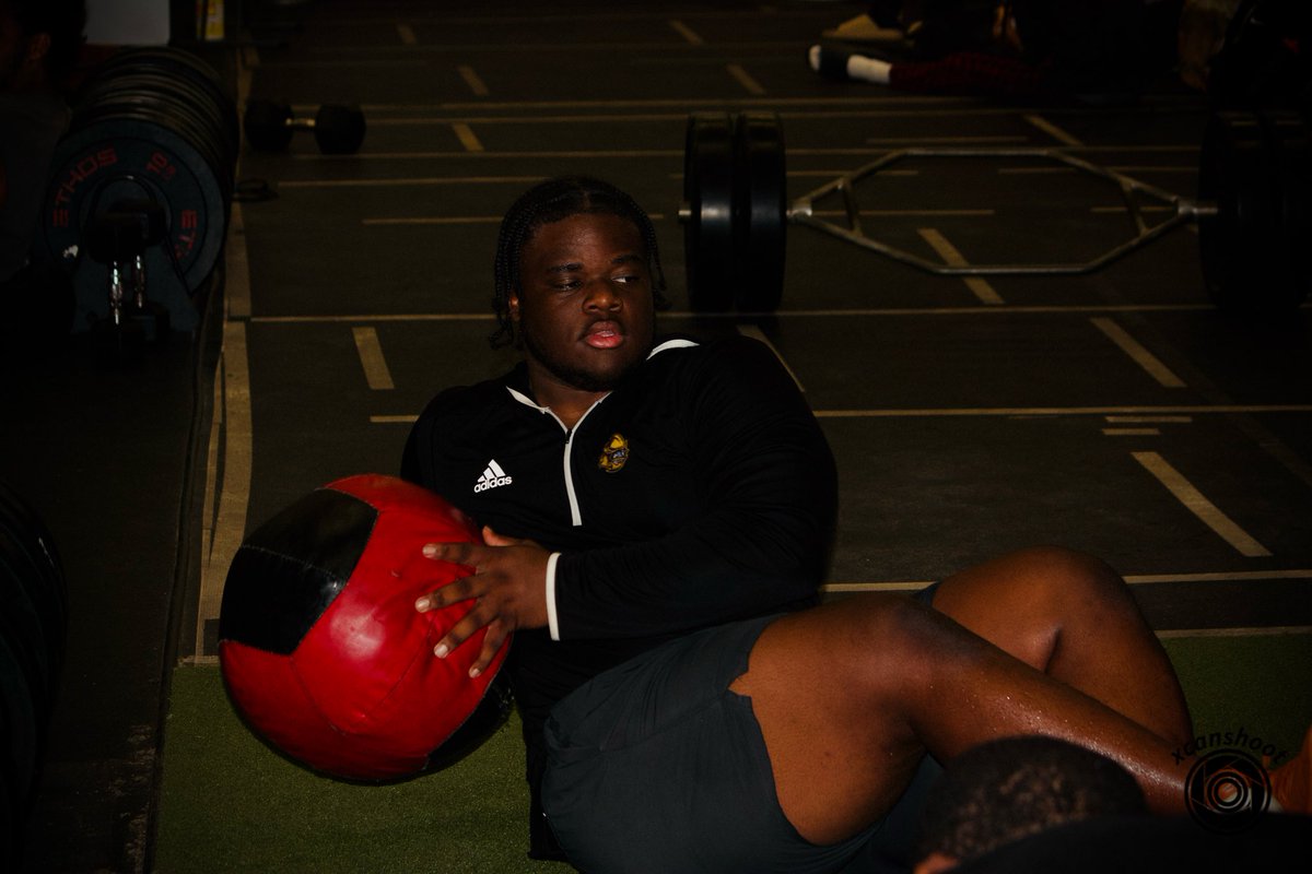 markuslewis2006's tweet image. I ain’t gone neva stop grinding im gone make show they remember me 💯
#Gainesvillefl 
#Grind 
#LL24