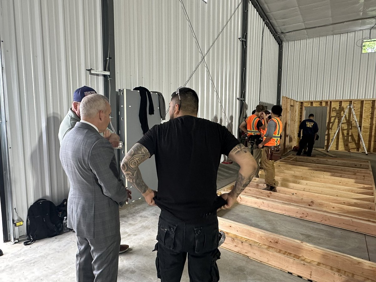 Dr. Frank O. Hernández (@drf_hernandez) on Twitter photo Carpentry Magnet students from Saunders High School teamed up with <a href="/YonkersPD/">Yonkers Police HQ</a> and <a href="/YonkersFire/">Yonkers Firefighters</a> to build custom training simulators for their facility—hands-on learning with purpose, impact, and civic pride. <a href="/YonkersSchools/">Yonkers Public Schools</a> <a href="/AnibalSolerJr/">Aníbal Soler, Jr.</a> <a href="/RcollinsJudon/">RoseAnne Collins-Judon</a> Carpentry Magnet students from Saunders High School teamed up with <a href="/YonkersPD/">Yonkers Police HQ</a> and <a href="/YonkersFire/">Yonkers Firefighters</a> to build custom training simulators for their facility—hands-on learning with purpose, impact, and civic pride. <a href="/YonkersSchools/">Yonkers Public Schools</a> <a href="/AnibalSolerJr/">Aníbal Soler, Jr.</a> <a href="/RcollinsJudon/">RoseAnne Collins-Judon</a>