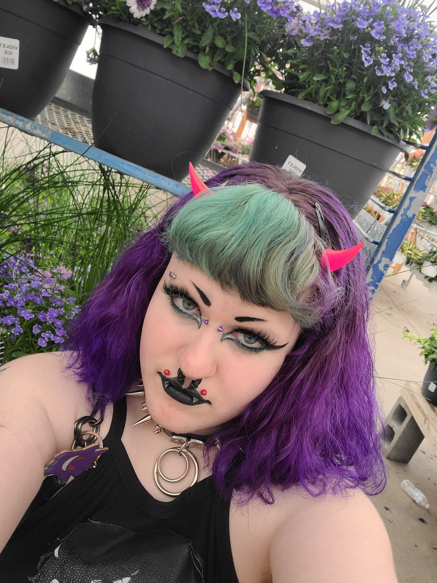 lavendergryphon's tweet photo. hey long time no anything, your fav #demongirl has been busy turning into a #succubus irl...

if you had me on snap you'll notice i'm gone - snap nerfed me. pls message me here! i'm not gonna be active on snap for a bit bc im tired of their bs ♡

#goth #gothprincesslav #gothgirl https://t.co/fTWA3pj9m4