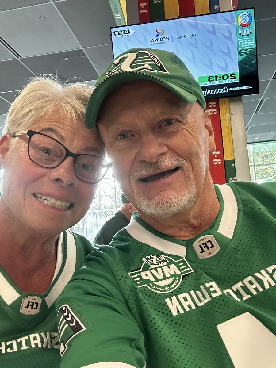 Supershinaby's tweet photo. #RIDERSlive
Drove in through the smoke to watch a Rider Victory! Go Riders ! https://t.co/kcYFuAyrVy