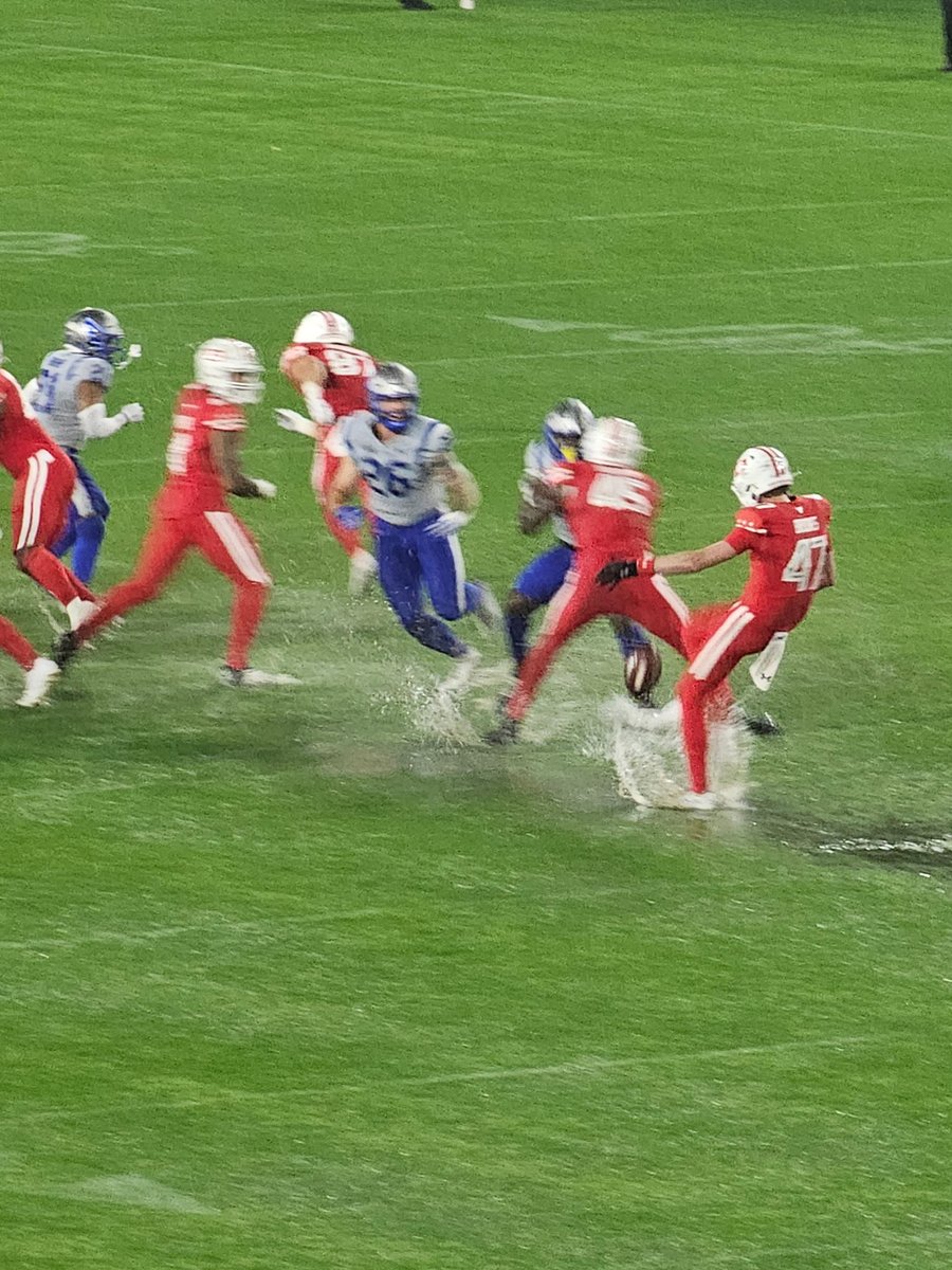 BBelefski's tweet image. Monsoon at Audi Field. @TheUFL @XFLDefenders