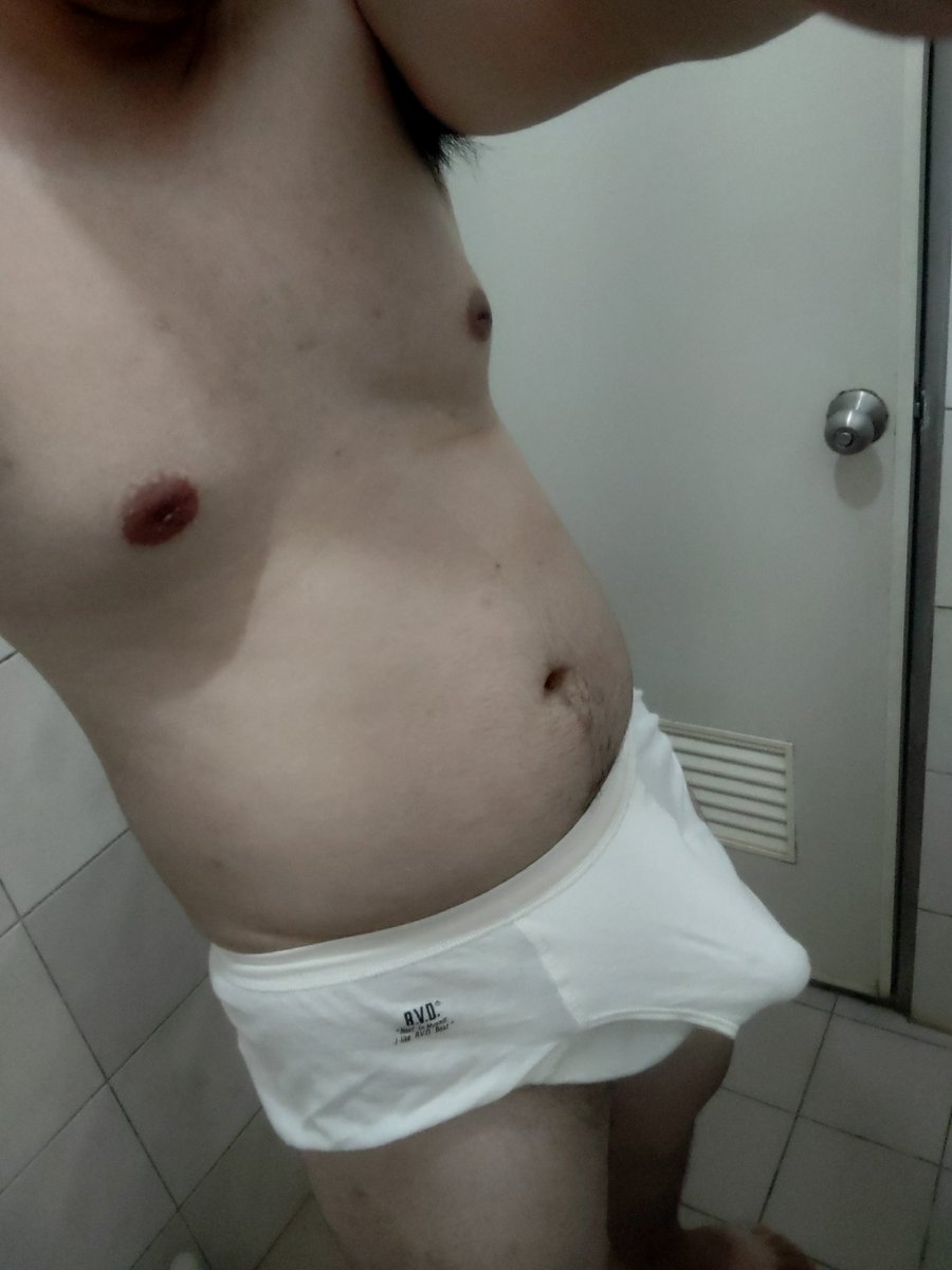 lnBen42268622's tweet photo. 剛起床好硬...
#內褲控
#傳統三角褲
#白三角褲
#tightywhitey https://t.co/Zt1jxqzuN5