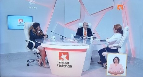 Directivos de <a href="/ETECSA_Cuba/">ETECSA</a>, comparecieron este viernes para informar sobre la situación actual de sus servicios en el país y la modificación de las ofertas a los servicios prepagos vigentes desde hoy 💸📲. Manténgase informado por nuestros canales oficiales. #EtecsaConCuba 🇨🇺