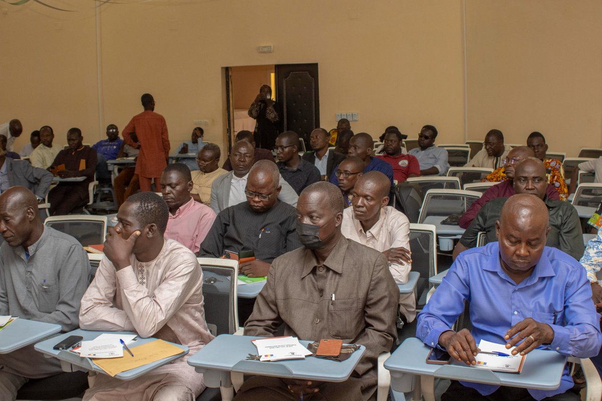OmsTchad's tweet photo. 🚭 Coup d'envoi #JMST2025 au #Tchad !
🎯 Formation des journalistes, enseignants &amp; OSC sur les stratégies de séduction de l’industrie du #tabac.
Objectifs : #LevonsLeMasque sur les produits attrayants, arômes, pubs ciblées &amp; marketing numérique. Avec @OmsTchad &amp; @SanteTchad. https://t.co/hEk5vXypvs