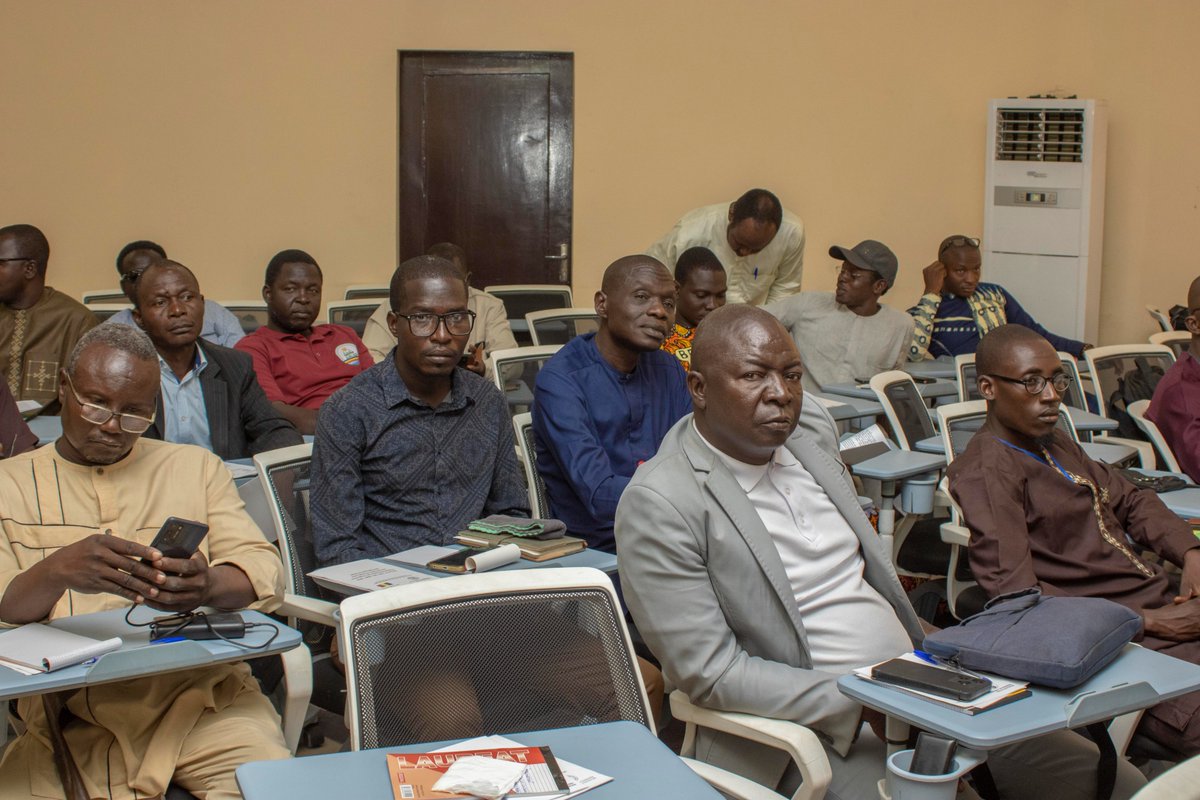 OmsTchad's tweet photo. 🚭 Coup d'envoi #JMST2025 au #Tchad !
🎯 Formation des journalistes, enseignants &amp; OSC sur les stratégies de séduction de l’industrie du #tabac.
Objectifs : #LevonsLeMasque sur les produits attrayants, arômes, pubs ciblées &amp; marketing numérique. Avec @OmsTchad &amp; @SanteTchad. https://t.co/hEk5vXypvs