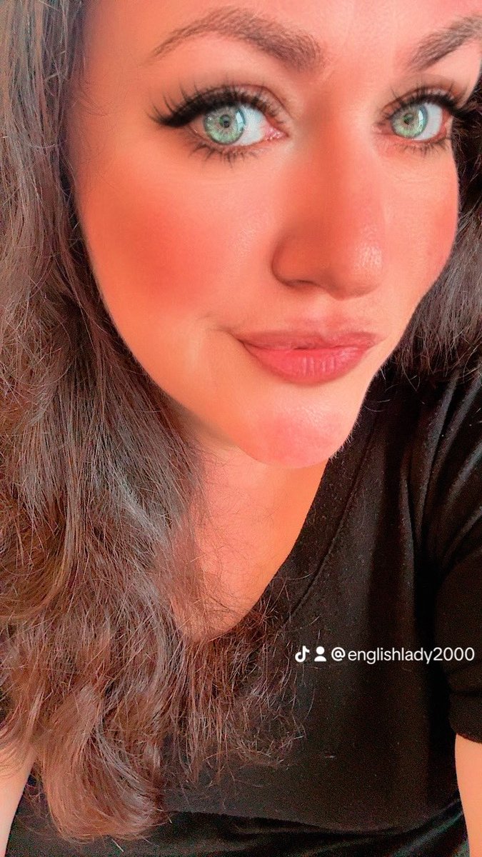 JustL2000's tweet photo. What the green eye filter looks like when you already have green eyes 😂

#ImAMonster 😝 https://t.co/AjsZckJINa