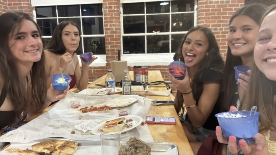 Gustavo Mota (@coachgusmota) on Twitter photo Play hard eat well! Making memories! Well done ladies! And coach Rafa 🍰 👀 😂
#ECNLNC
<a href="/albion09gecnl/">AHFC 09G ECNL</a> Play hard eat well! Making memories! Well done ladies! And coach Rafa 🍰 👀 😂
#ECNLNC
<a href="/albion09gecnl/">AHFC 09G ECNL</a>