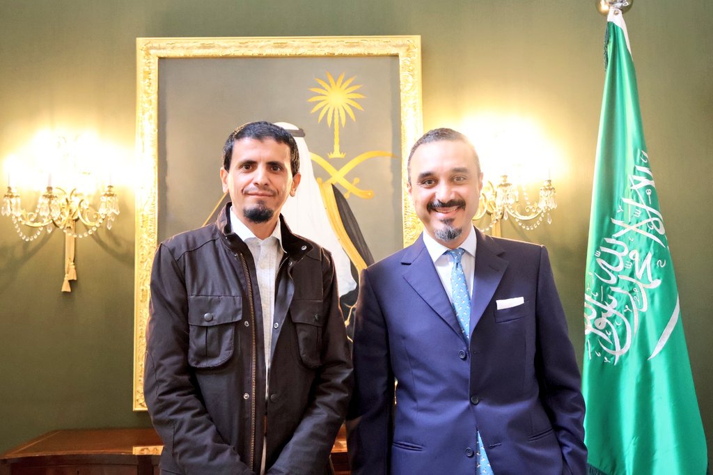 لحظات ستظل خالدة في الذاكرة؛ حديث مُلهم حمل من الحكمة ما يختصر سنوات من الخبرة. 

#إلهام_لا_يُنسى